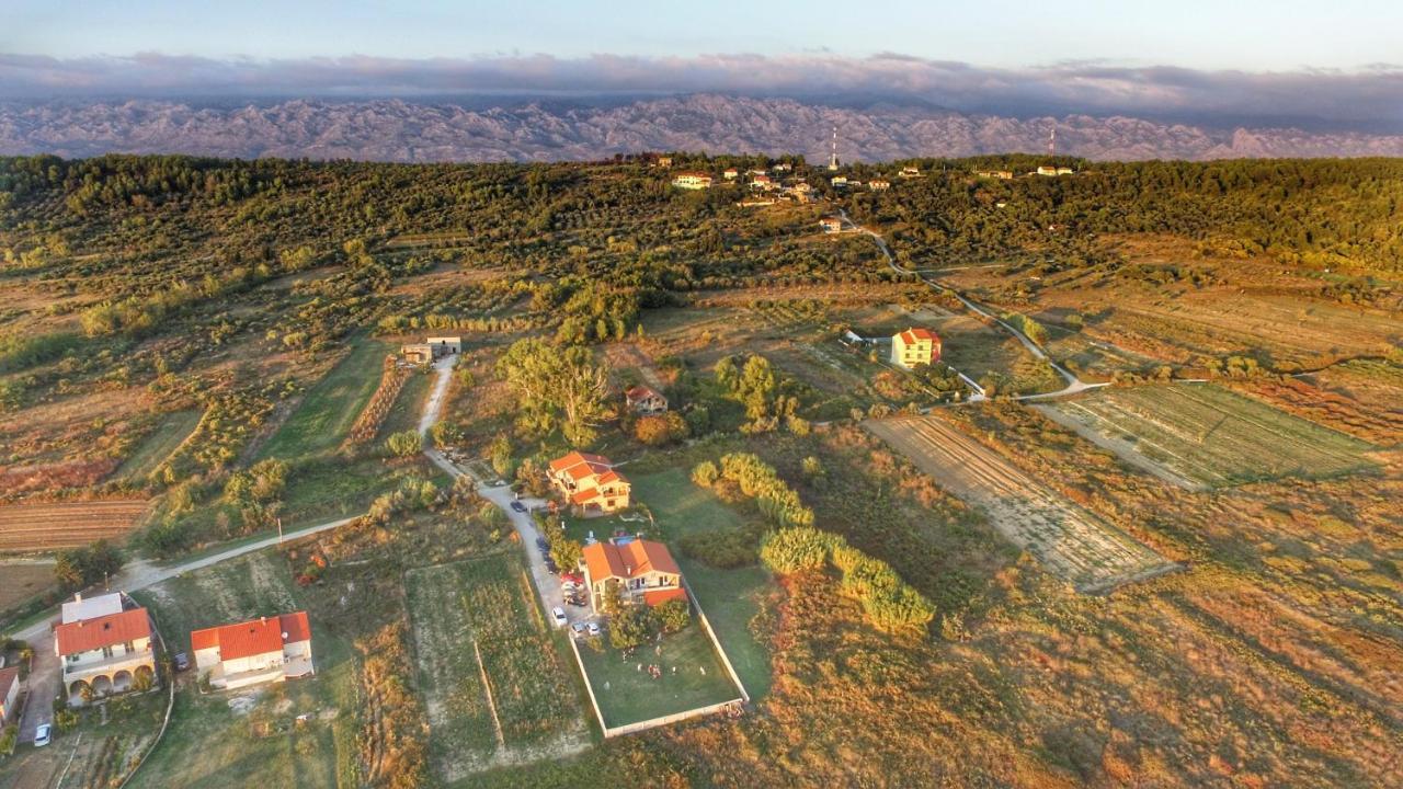 House Rose With Garden And Pool Villa Ljubac  Exterior photo